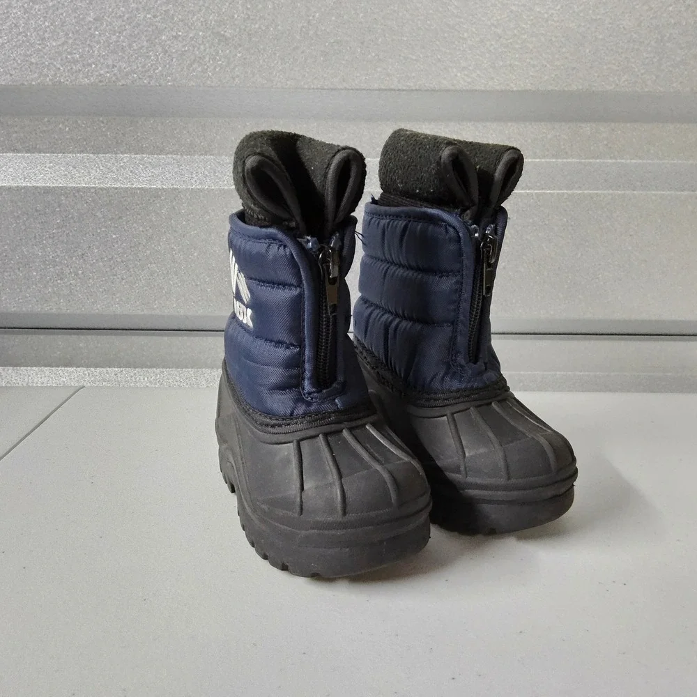RBX‎ Snow Boots Kids Size 6 Navy Blue Black Zipper Front Insulated Winter Duck